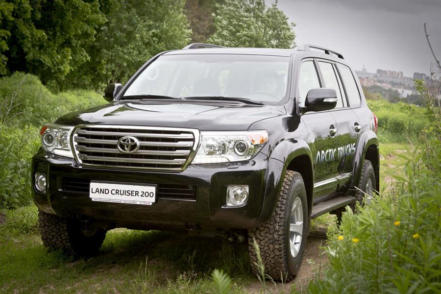  Toyota Land Cruiser AT35 by Arctic Trucks (J200) 2011 года  (фото 2 из 7)